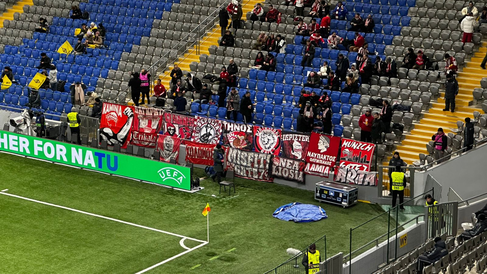 600 грек жанкүйері Астанаға жетті: тарихи матчқа қызығушылық жоғары