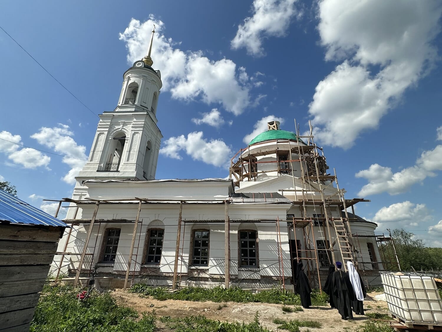 Церковь в честь Покрова Пресвятой Богородицы в с. Дегунино (Подворье Старицкого Свято-Успенского монастыря )