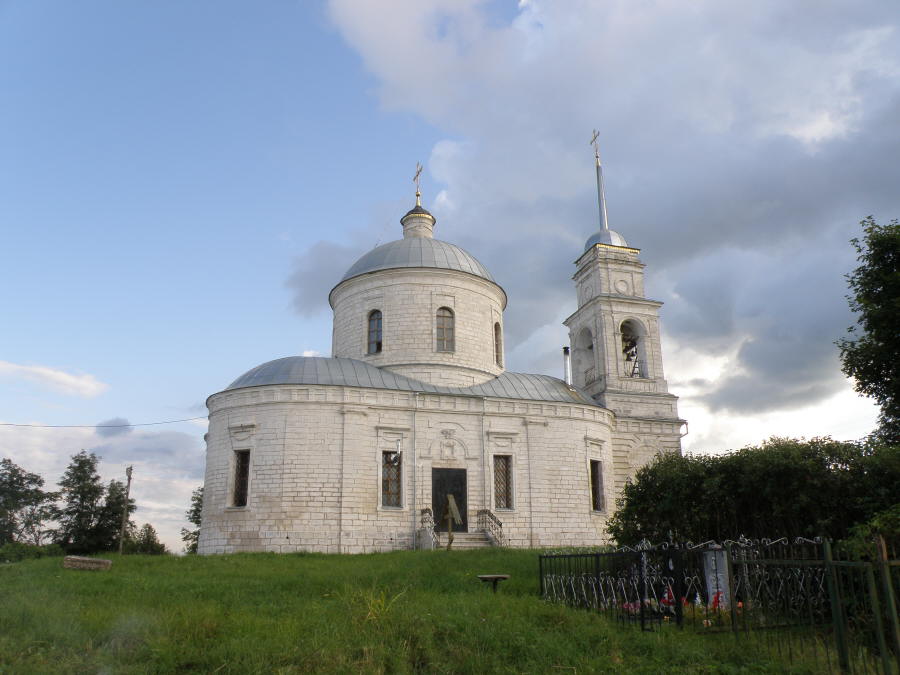 Церковь в честь Святителя Николая Мирликийского в д. Ушаковские Горки (Подворье Христорождественского монастыря)