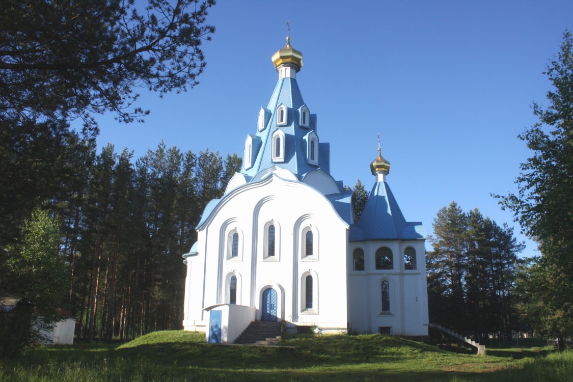 Церковь в честь Рождества Богородицы в д. Крева