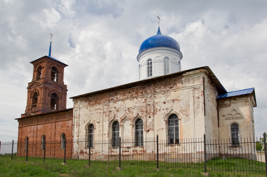 Церковь в честь Успения Божией Матери в с. Березовский Рядок