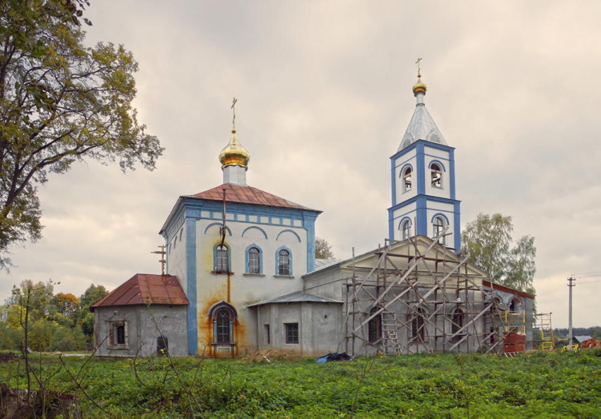 Церковь в честь Рождества Богородицы в д. Щербинино