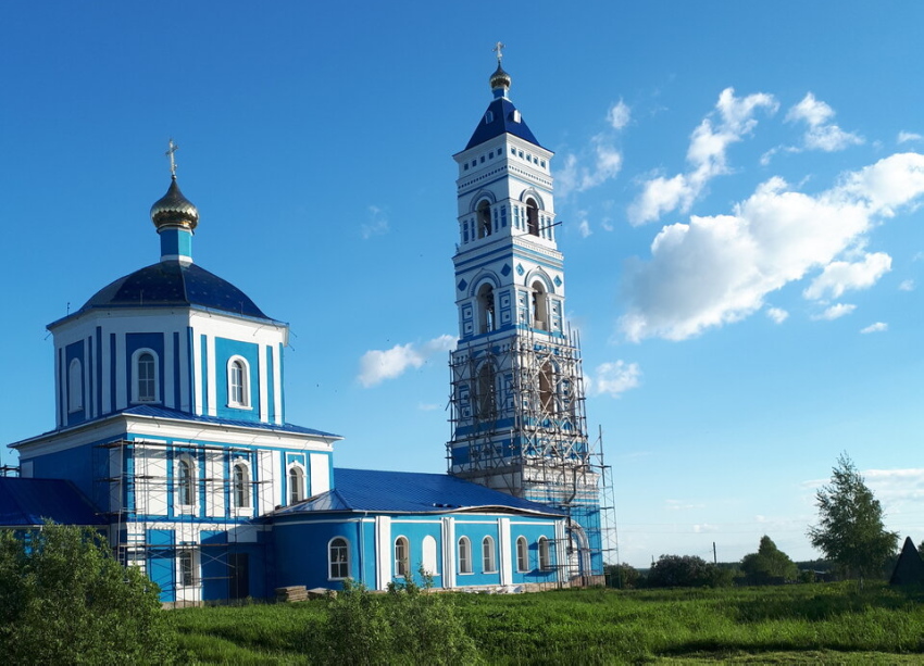 Церковь в честь Успения Божией Матери в с. Пушкино