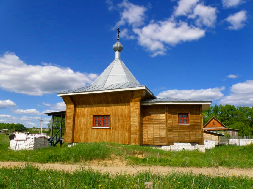 Церковь в честь святителя Николая Мирликийского, чудотворца в д. Старое Брянцево