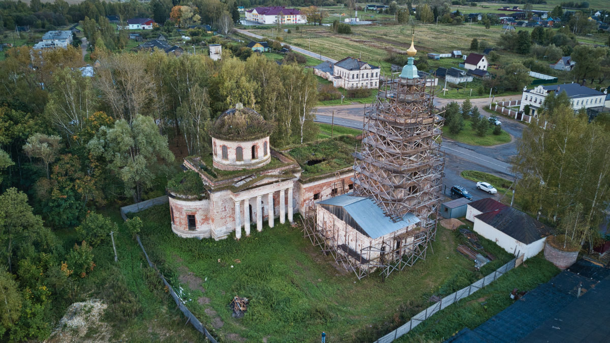Церковь в честь святых Флора и Лавра в д. Степурино