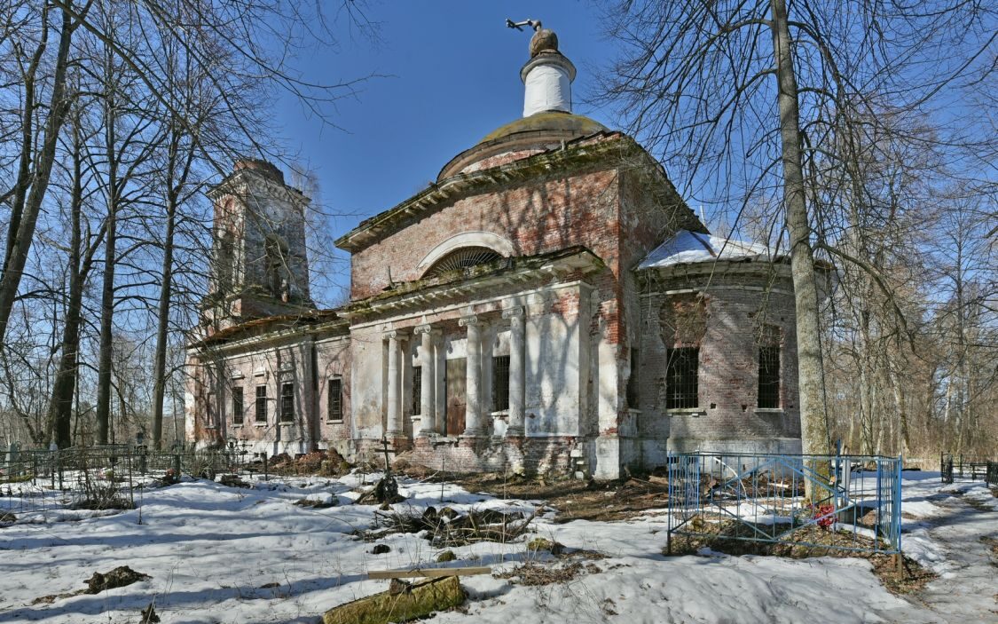 Церковь в честь Покрова Пресвятой Богородицы в д. Данилово