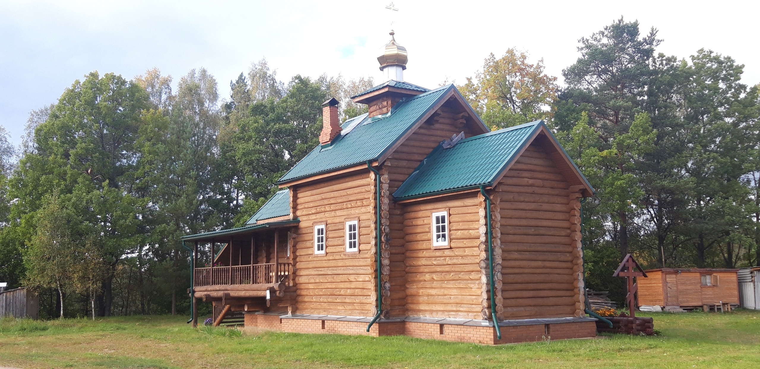Церковь в честь Рождества Пресвятой Богородицы в д. Тутань (Подворье Николаевского Малицкого монастыря)