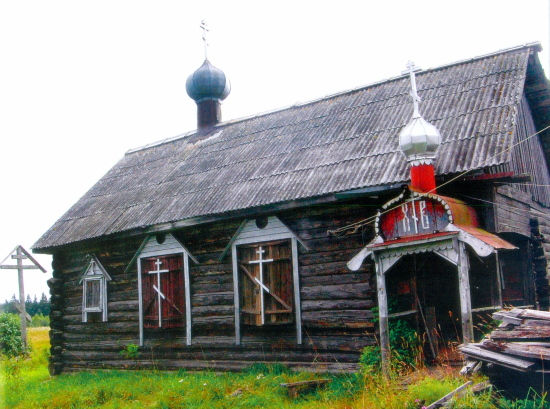 Часовня в честь Архангела Михаила и мучеников Флора и Лавра в п. Долгое