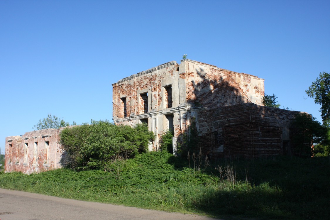 Церковь в честь апостолов Петра и Павла в с. Петровское