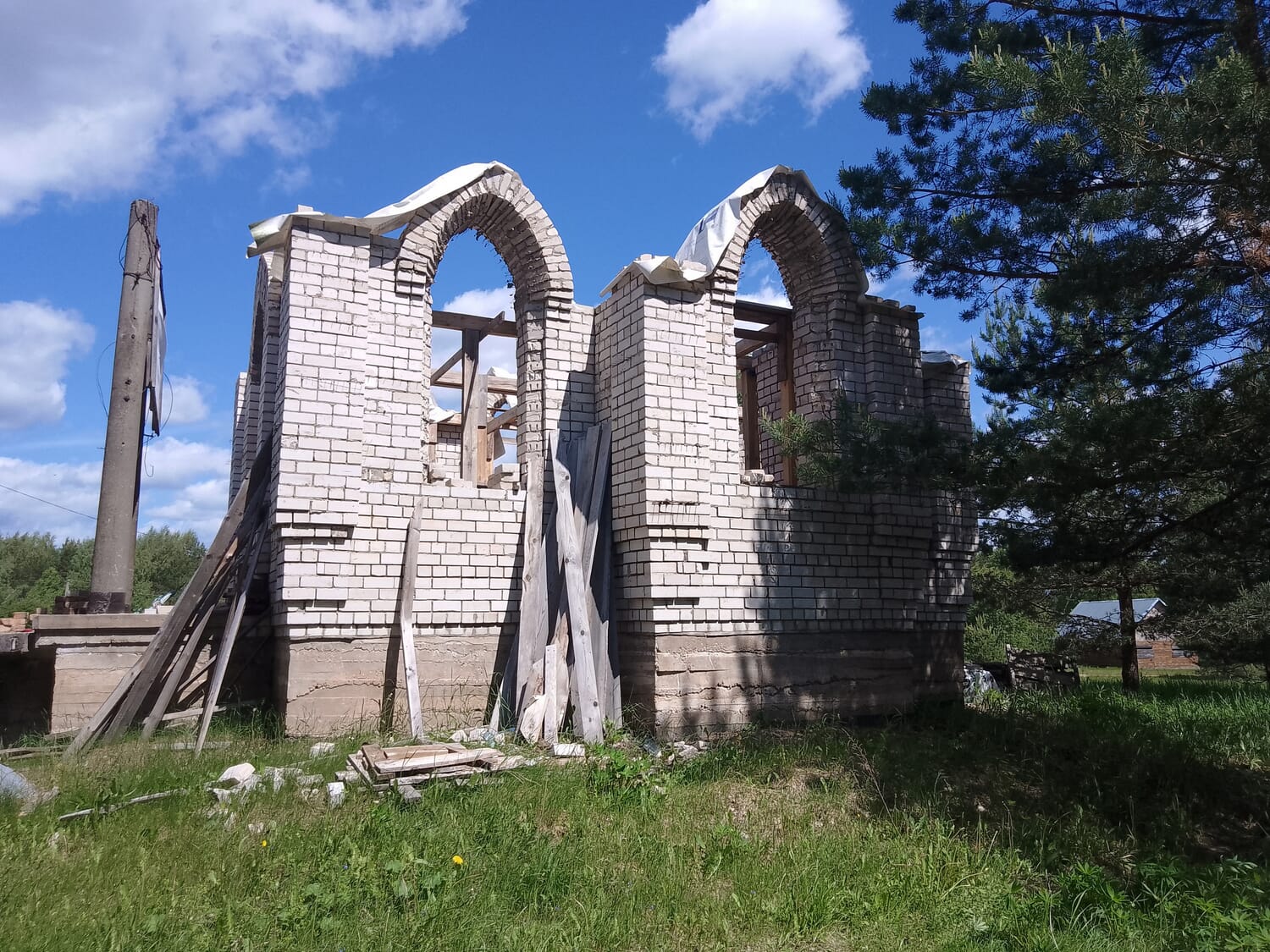 Часовня в честь блаженной Ксении Петербургской в п. Гузятино