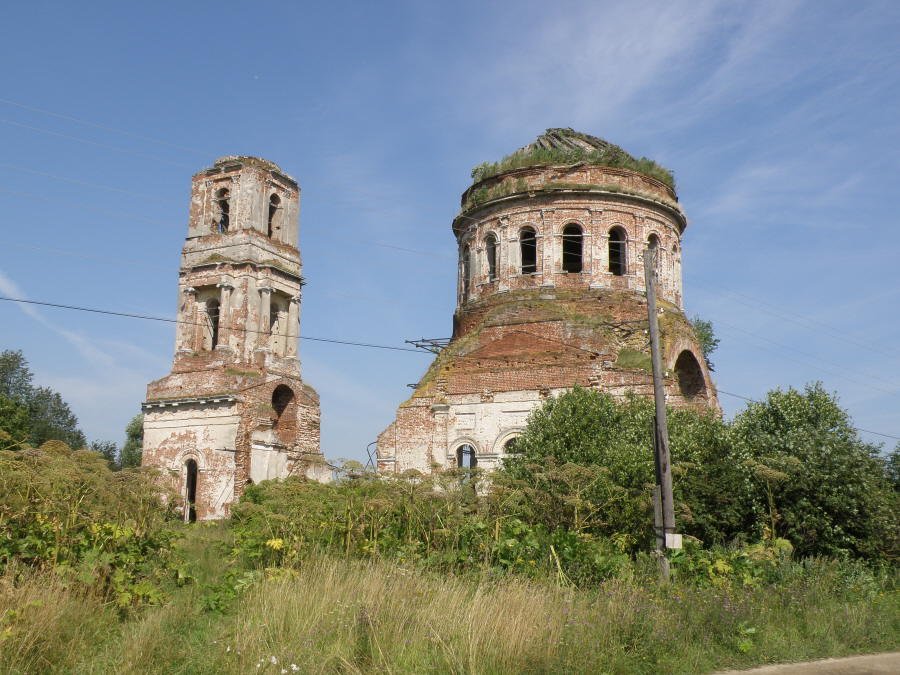 Церковь в честь Преображения Господня в с. Горицы (Дубровка)