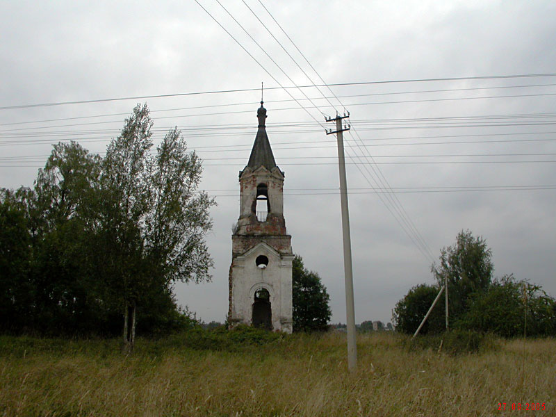 Церковь в честь Покрова Божией Матери в п. Красная Заря (с. Яконово)