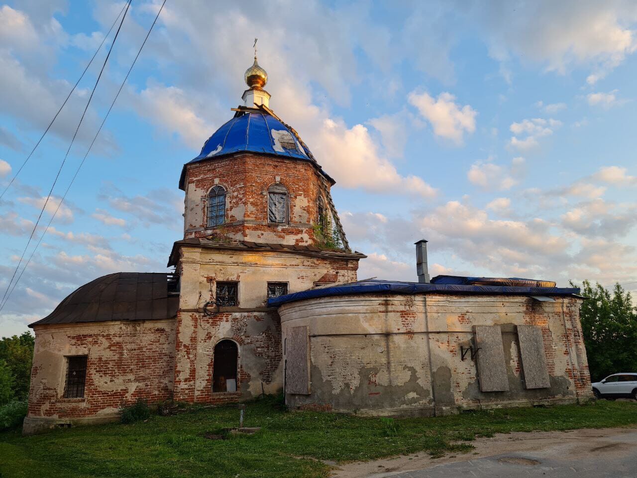 Церковь в честь мчч. Флора и Лавра в г. Кашин (приписная к Николаевскому Клобукову женскому монастырю)