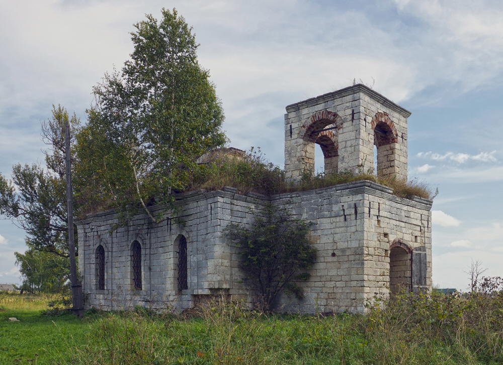 Церковь в честь Казанской иконы Божией Матери в д. Бороздино