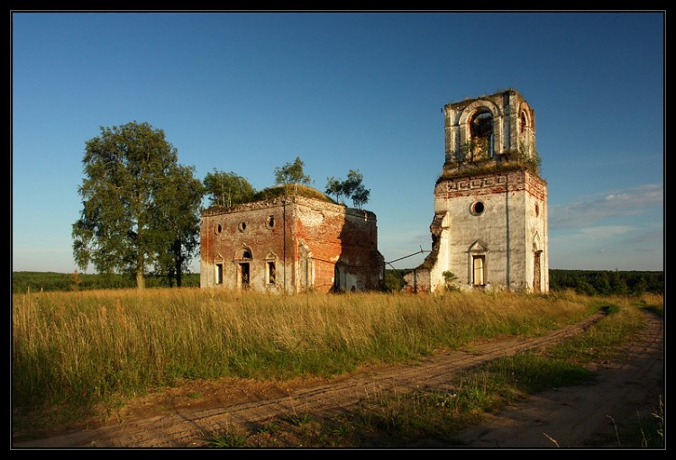 Церковь в честь Троицы Живоначальной в д. Старый Березай