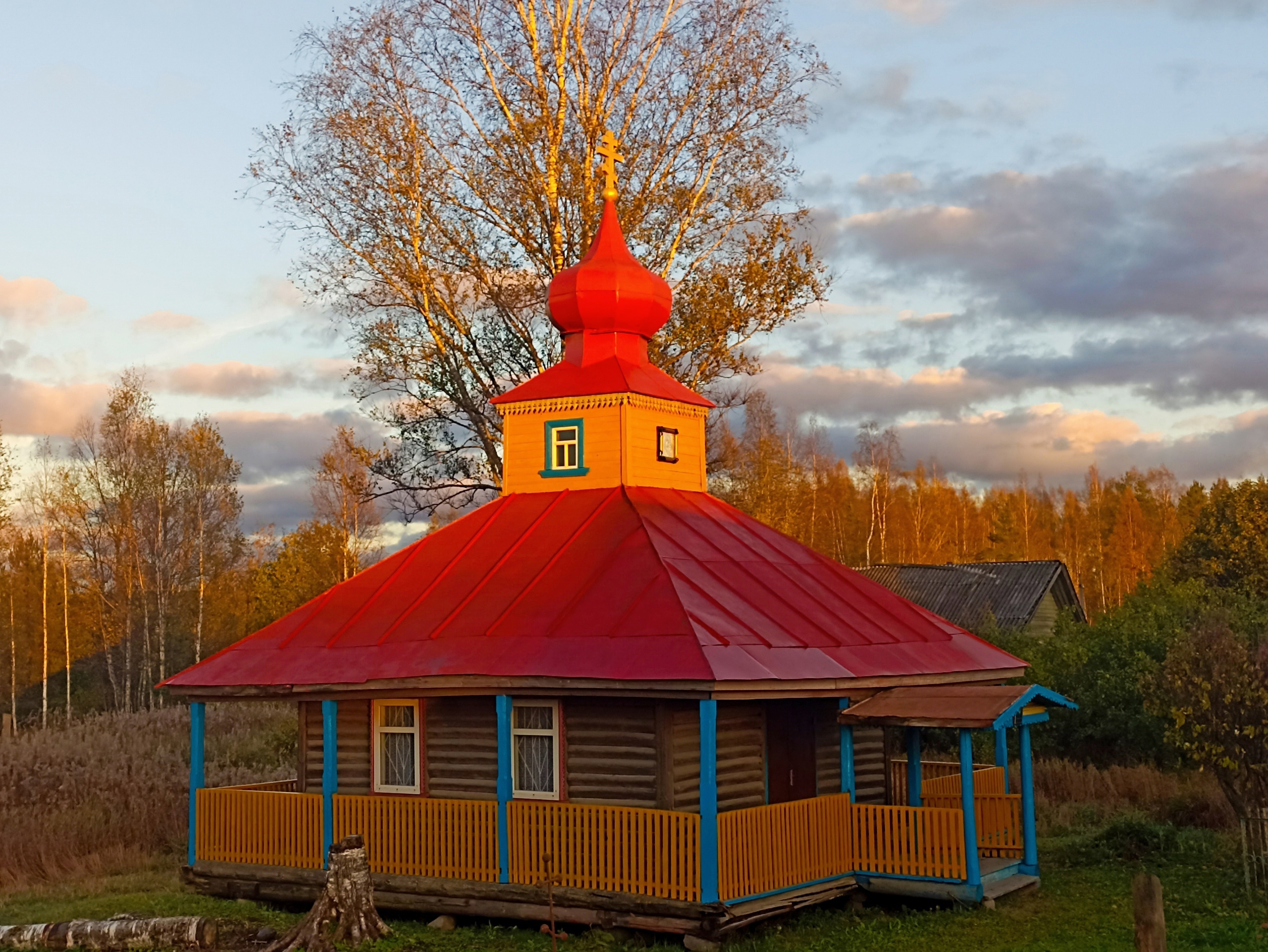 Часовня в честь Казанской иконы Божией Матери в д. Макарово