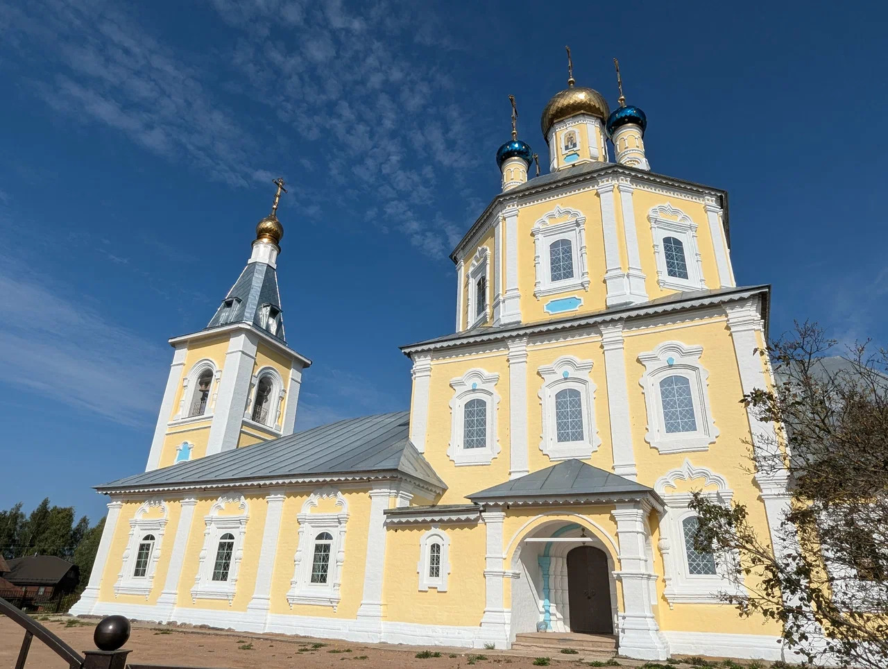 Церковь в честь Преображения Господня в д. Рогожа
