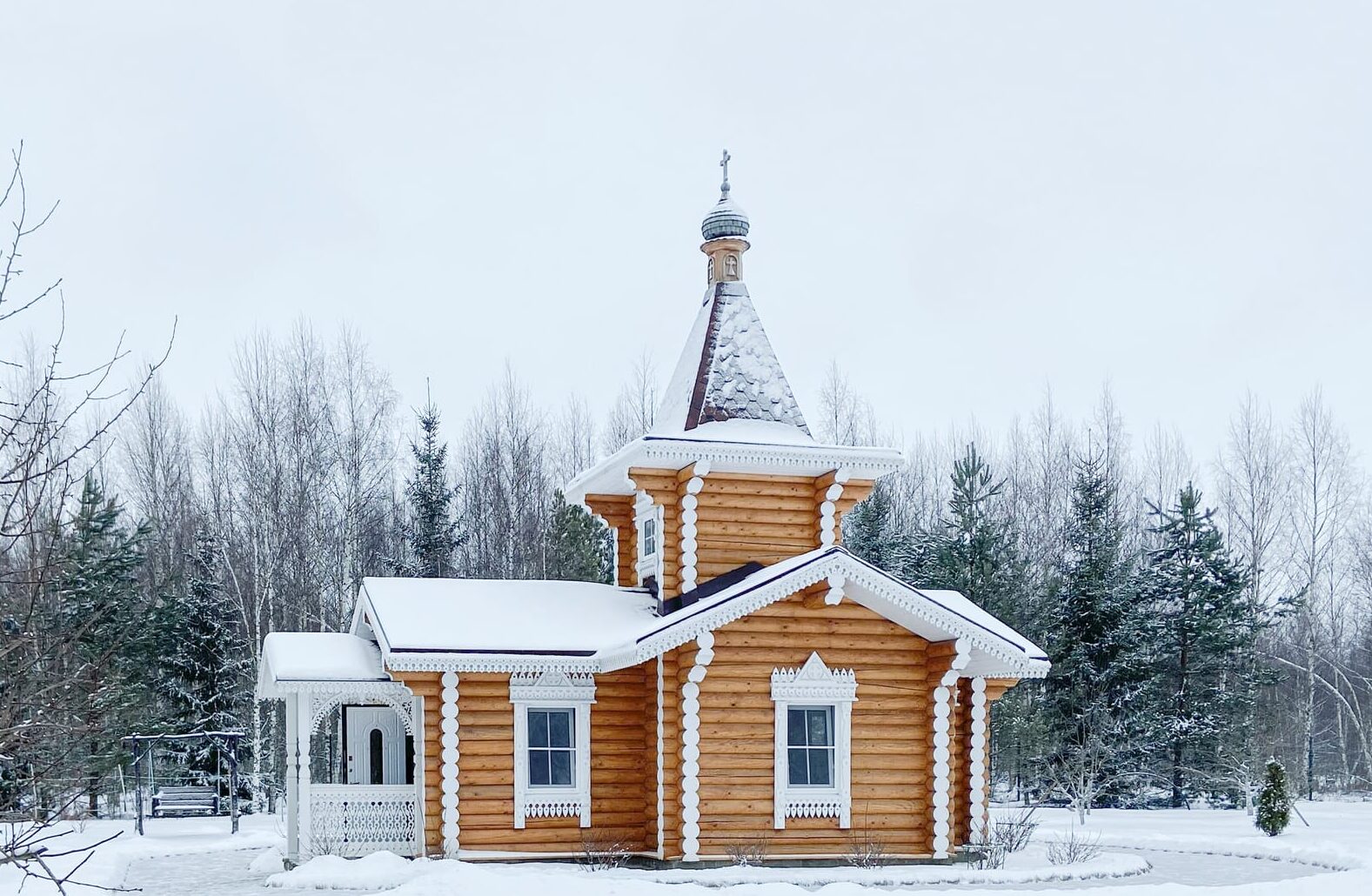 Храм в честь преподобных Сергия Радонежского и Нила Столобенского в д. Упирвичи